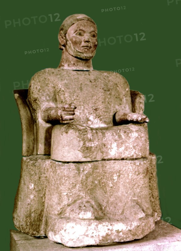 Art étrusque, Statue cinéraire