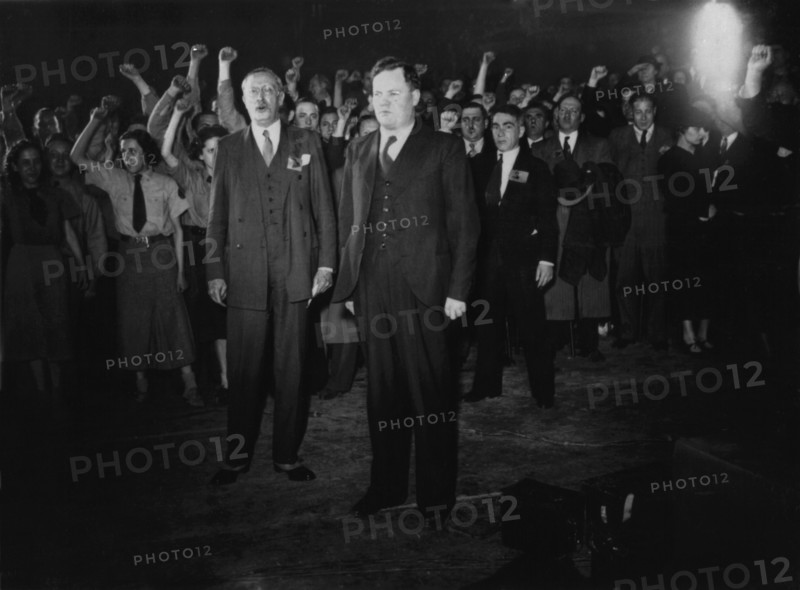 Maurice Thorez and Léon Blum at the Vel'd'Hiv in Paris (1936)