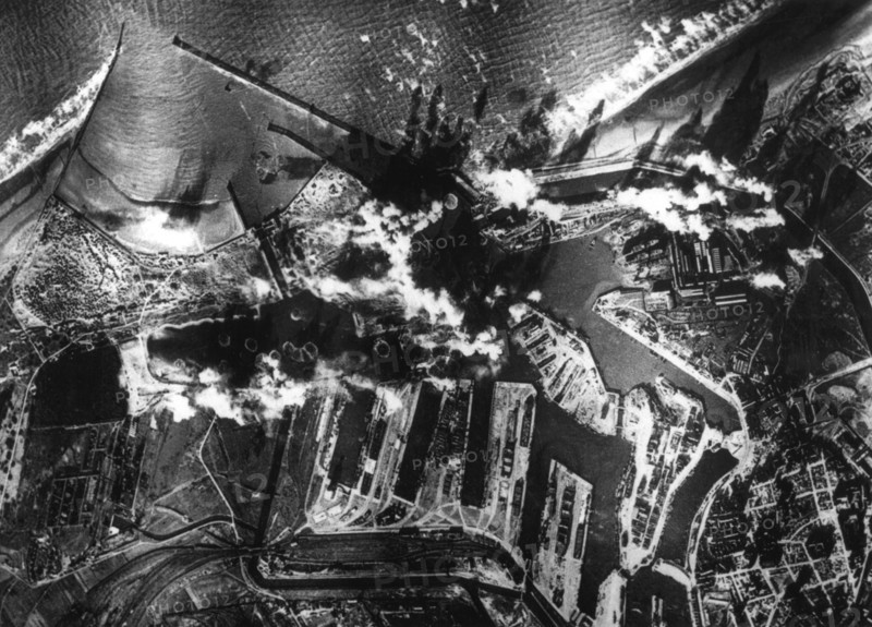 Avions américains bombardant Dunkerque (1940)