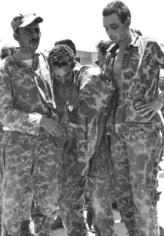 Landing at the Bay of Pigs. Mercenaries made prisonners
