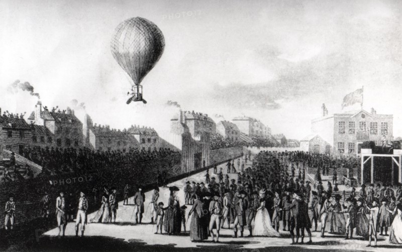 1er voyage aérien dans le pays