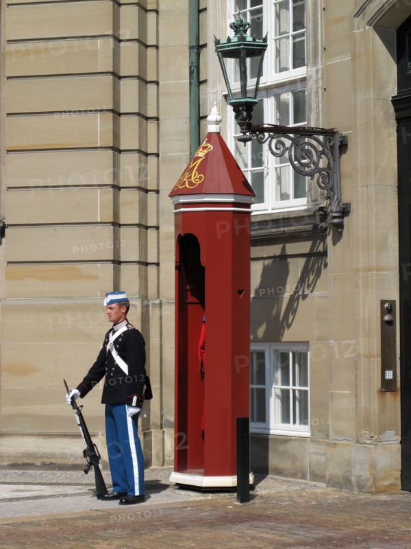 Gardes du palais d'Amalienborg a Copenhague