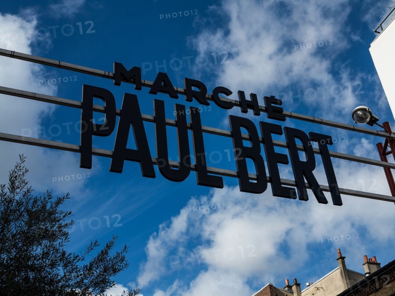 Marche Paul Bert Serpette in Saint-Ouen, France