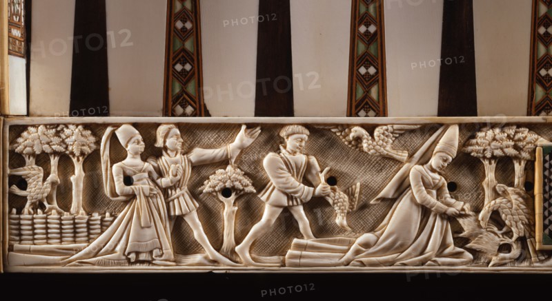 Echiquier en ivoire sculpté (détail)