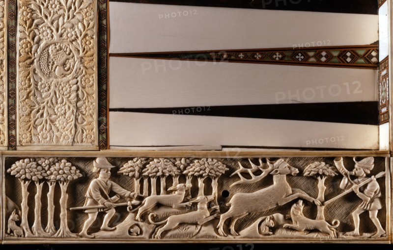 Echiquier en ivoire sculpté (détail)