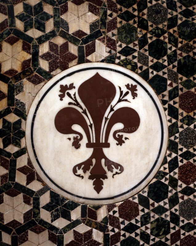 Tondo avec une fleur de lys, symbole de la ville de Florence