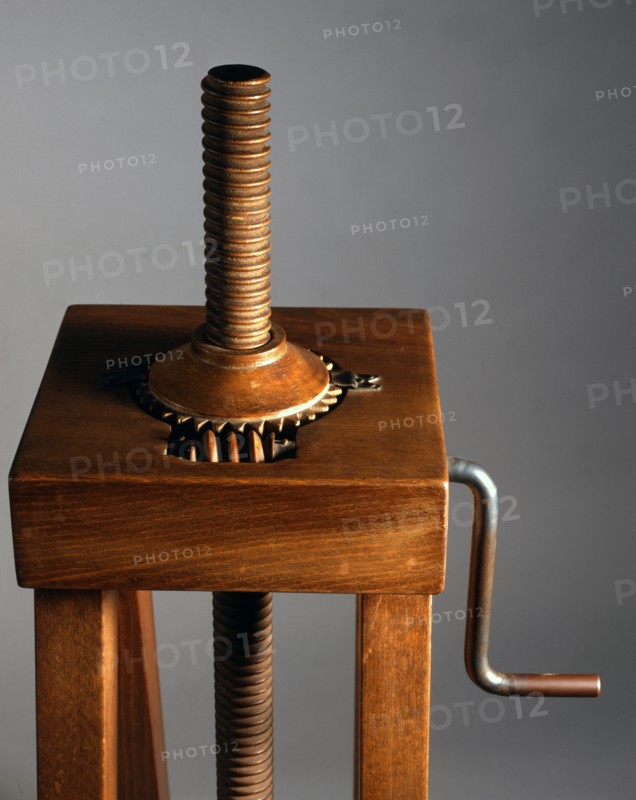 Model of a machine drawn by Leonardo Da Vinci