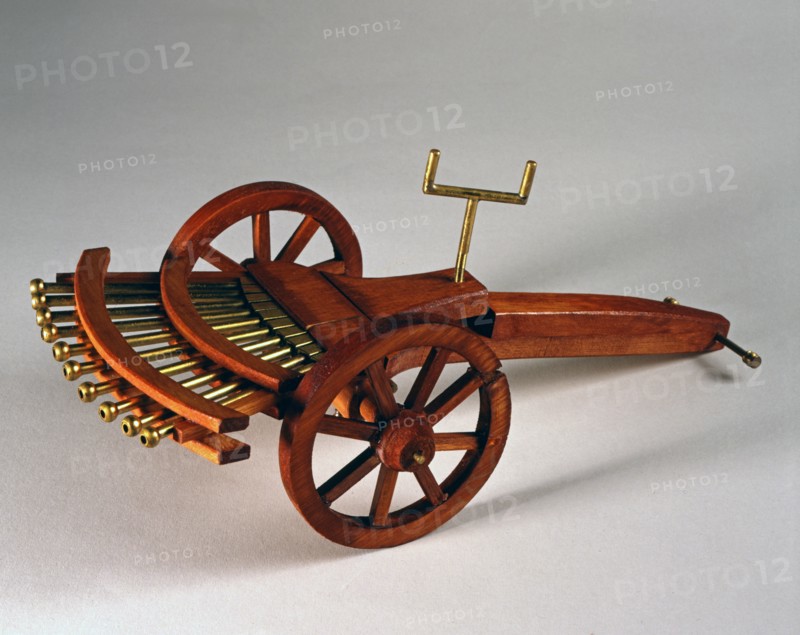 Maquette d'une machine de guerre dessinée par Léonard de Vinci
