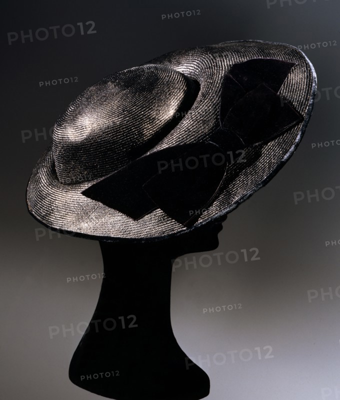 "Maud Roser" black oriental straw hat