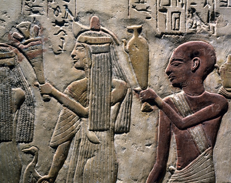 Detail of children carrying offerings to the late PTAHMOSE