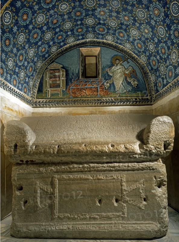 Vue intérieure du Mausolée de Galla Placidia à Ravenne