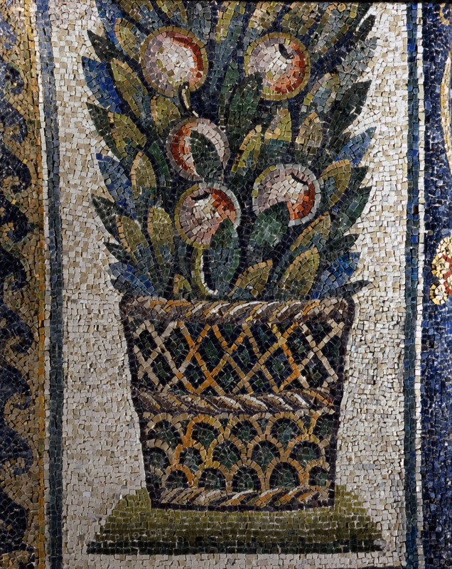 Mausoleum of Galla Placidia in Ravenna: detail of the vault of a lunette