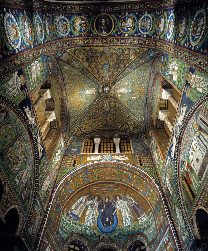 Vue intérieure de la basilique San Vitale de Ravenne