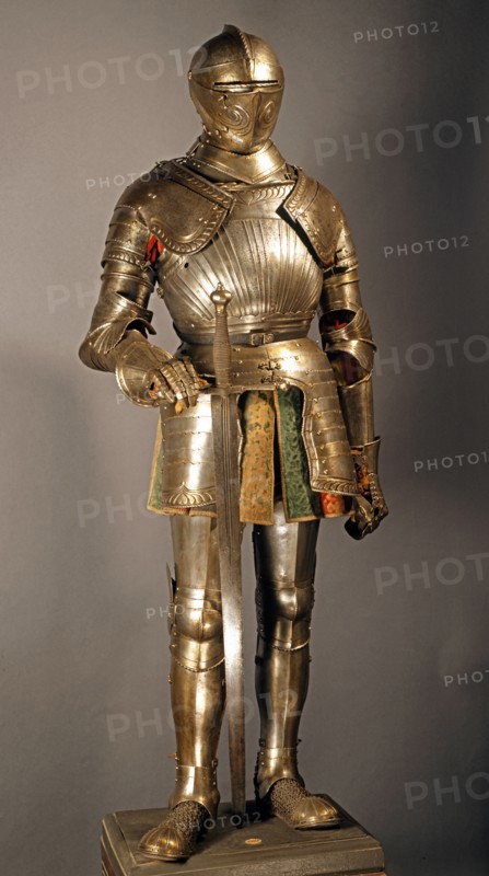Armure de soldat à cheval, avec grande épée