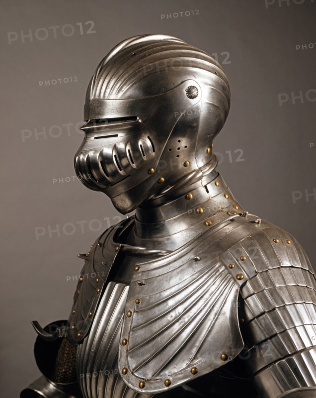 Knight's armor in steel pushes back (detail)