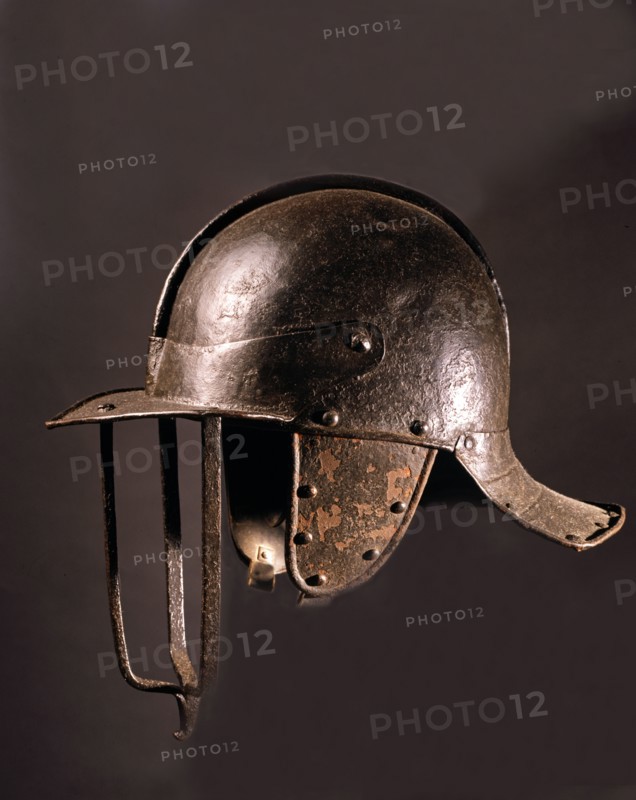 Bourguignotte: Burgundian helmet in burnished steel