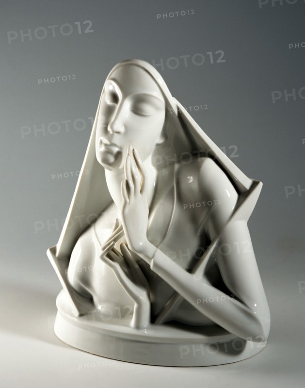 Schliepstein, Figure féminine avec un voile