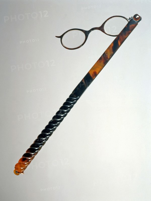 Lorgnette à long manche