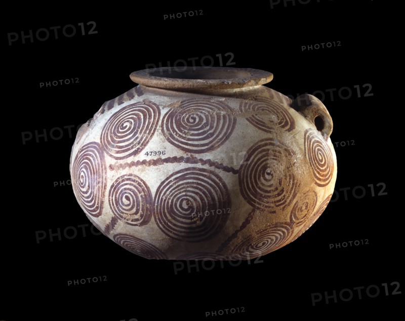 Vase decorated with spiral motifs