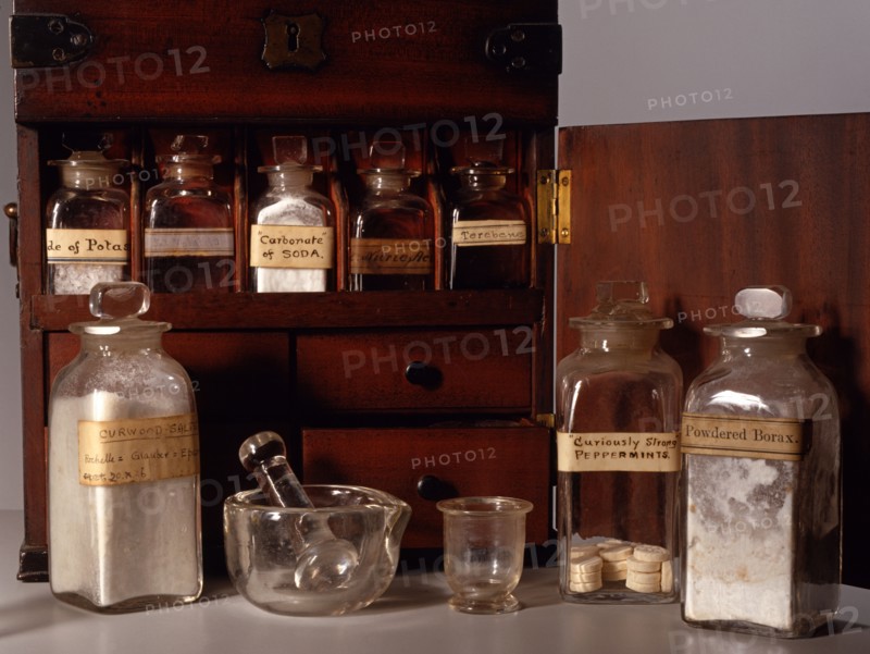 Médicale de voyage en acajou