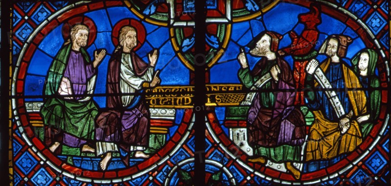 Les saints Simon et Jude face aux sorciers Zoroes et Arphatax (vitrail de Chartres)