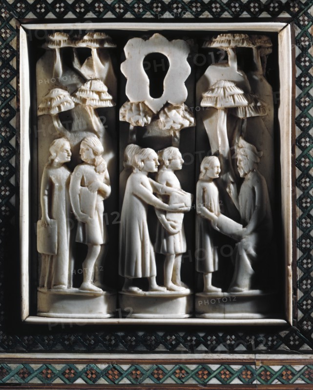 Box set decorated with scenes from the life of Pyrame and Thisbe