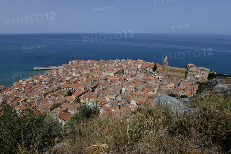 Vue de la ville de Cefalù depuis La Rocca