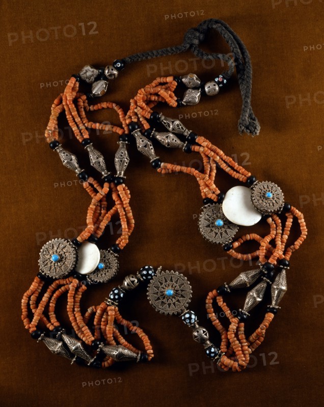 Collier provenant du Tadjikistan