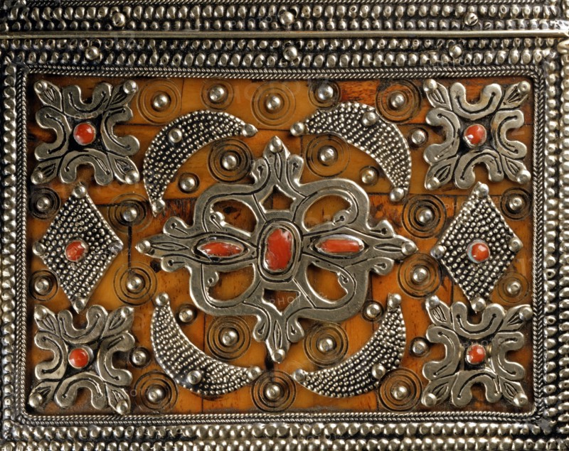 Conteneur "Porta Corano" marocain (détail)