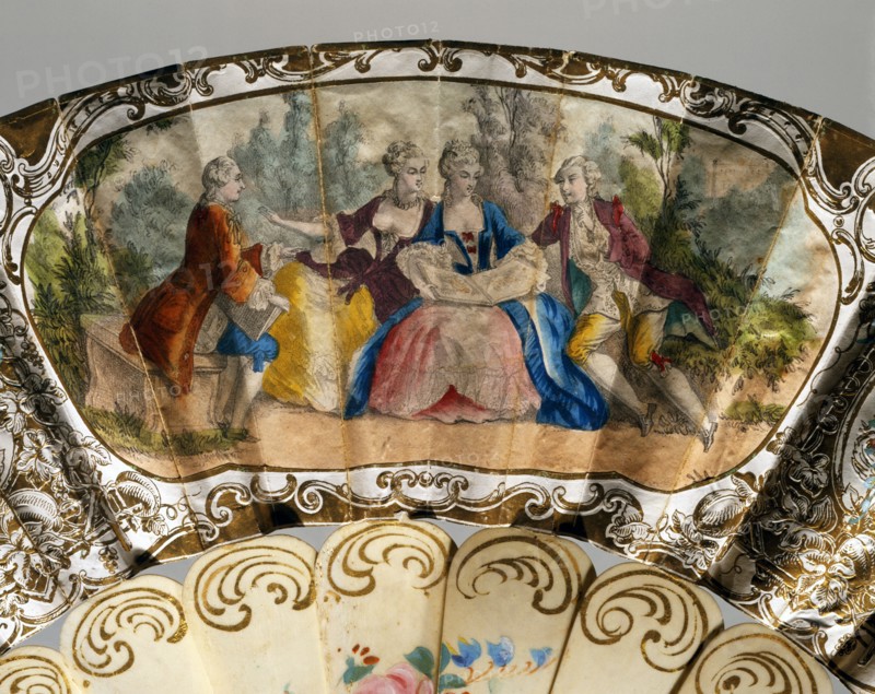 Eventail décoré de scènes galantes