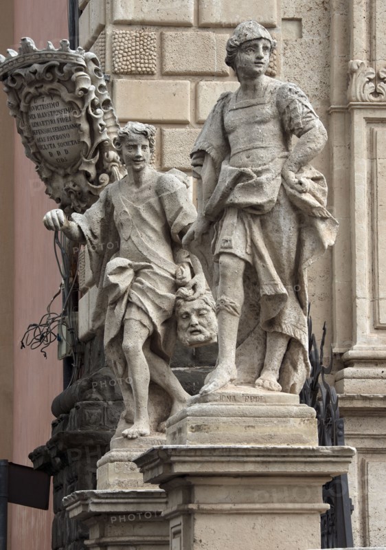 Sculptures de Giovanni Battista Marino représentant David et Jonas