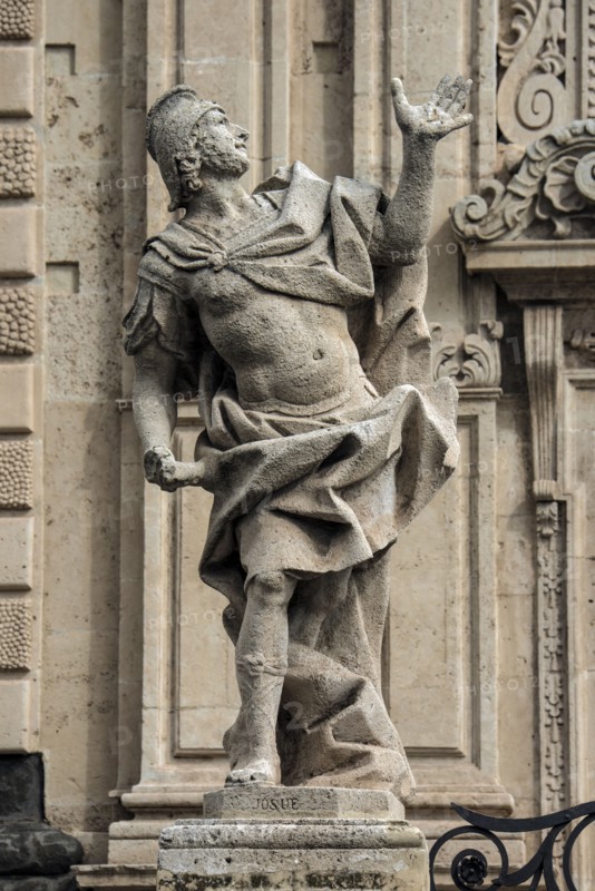 Josué, statue de la Collégiale basilique de Saint-Sébastien d'Acireale (Sicile)