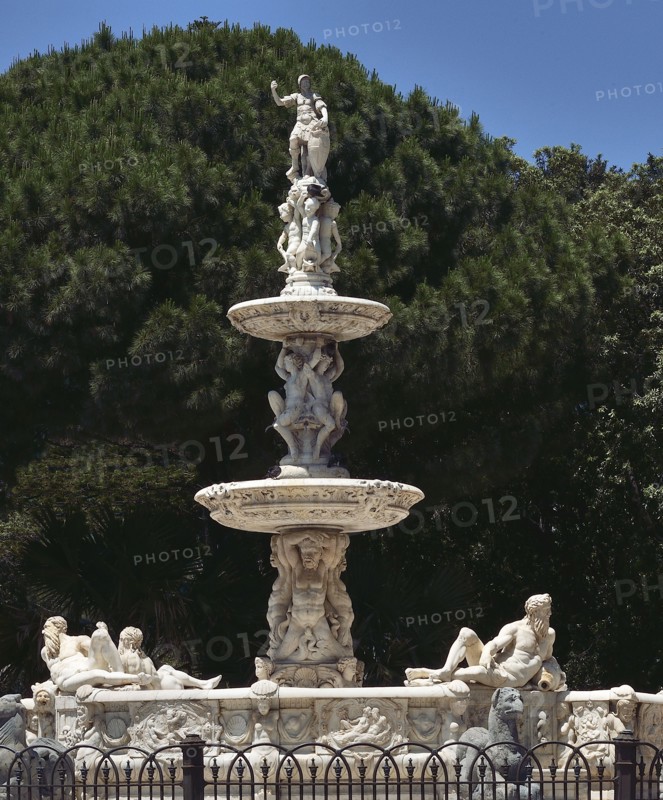 Fontaine d'Orion située sur la Piazza del Duomo à Messine (Sicile)