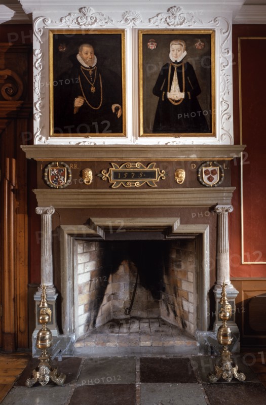 Vue de la cheminée de la grande salle du château de Rosenholm (Danemark)
