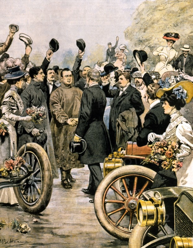 Raid automobile Pékin-Paris, arrivée de la voiture italienne à Saint-Petersbourg avant toutes les autres (1907)