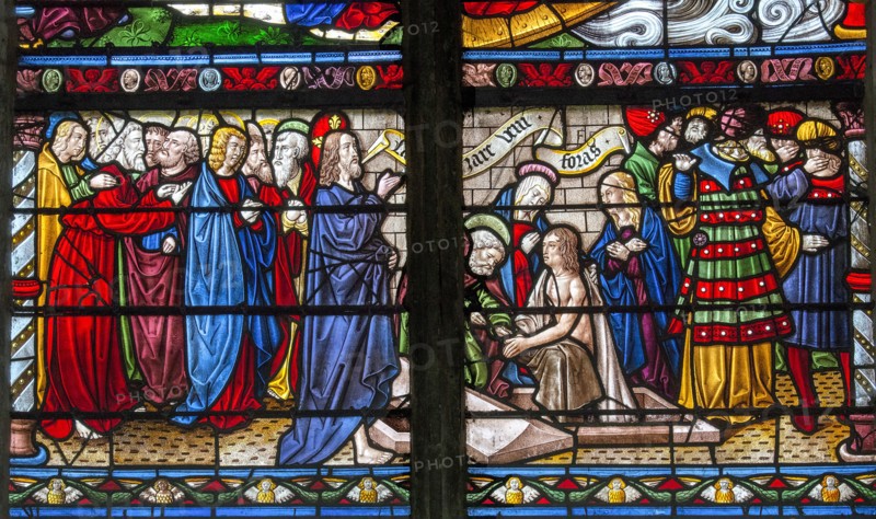 Vitrail de la Vie de sainte Madeleine : la Résurrection de Lazare