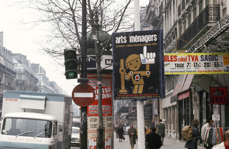 Poster for the 'Salon des Arts Ménagers'