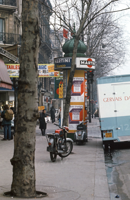 Advertising column in Paris