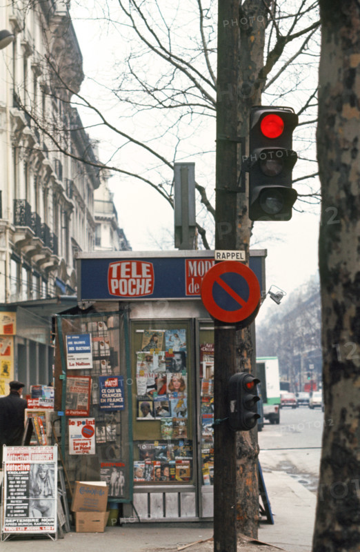 Newsagent’s in Paris