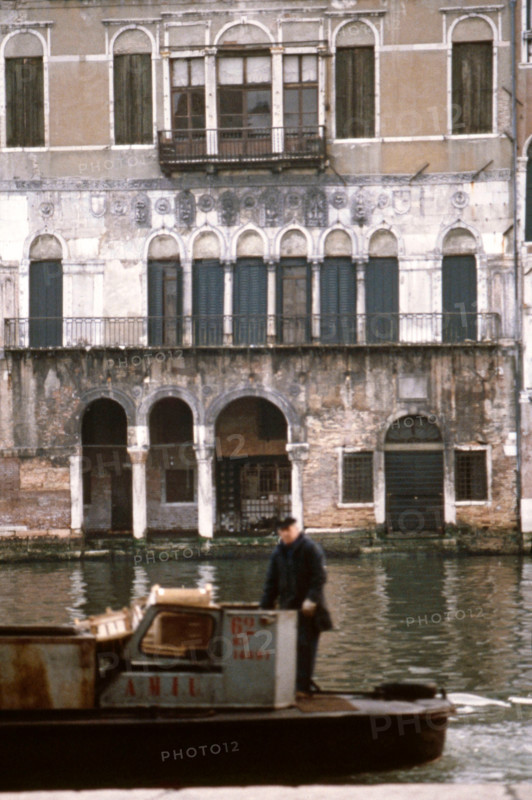 Collecte des ordures ménagères à Venise