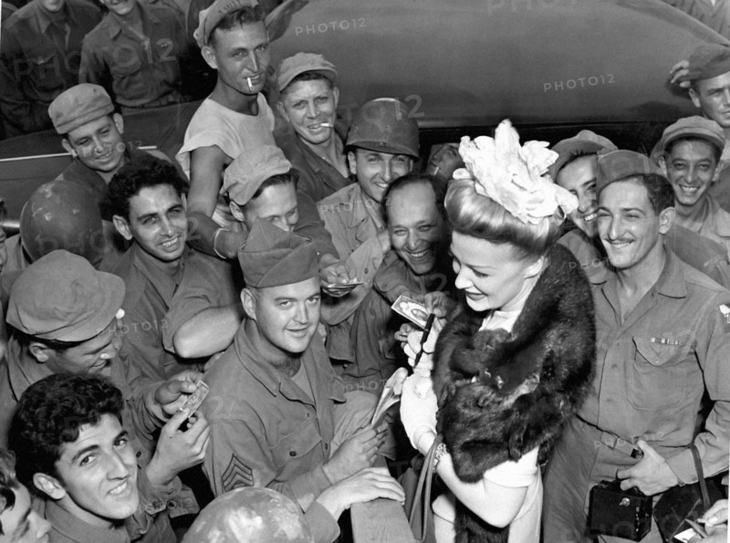 Divertissement des soldats américains en France, 1945