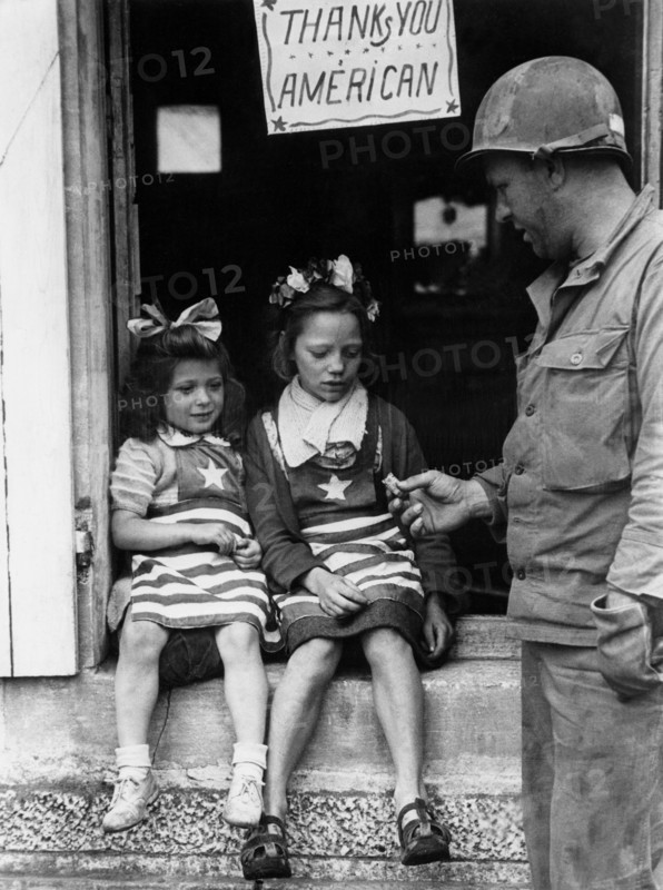 Fête nationale américaine du 4 juillet en Normandie.
(1944)