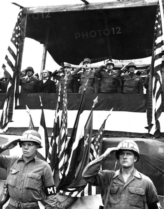American troops reviewed on way through Paris,  August 25, 1944