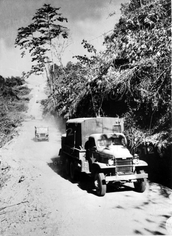 Convoi entre Myitkyina et Bhamo à Burma, 1945
