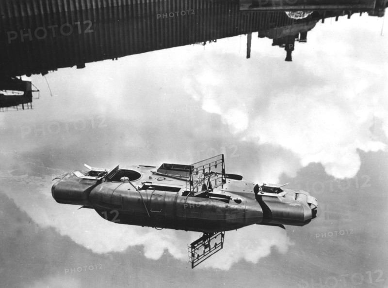 U-boat allemand coulé à Bremen, 27 avril 1945