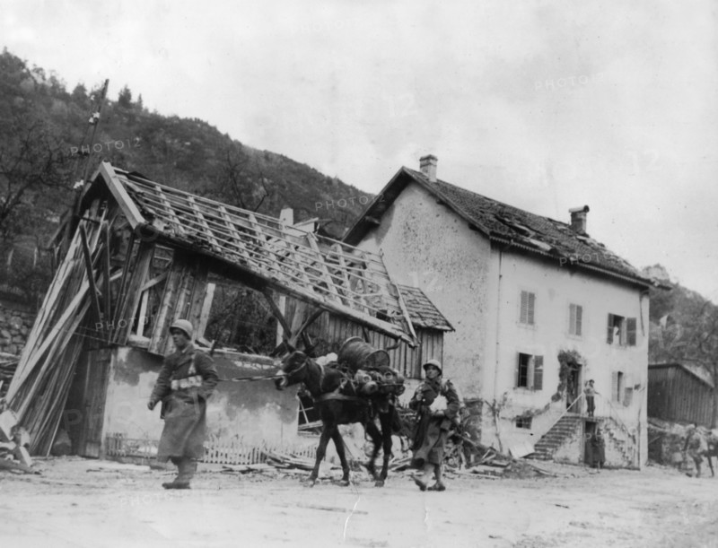 Membres de la 3e division algérienne dans les Vosges, automne  1944