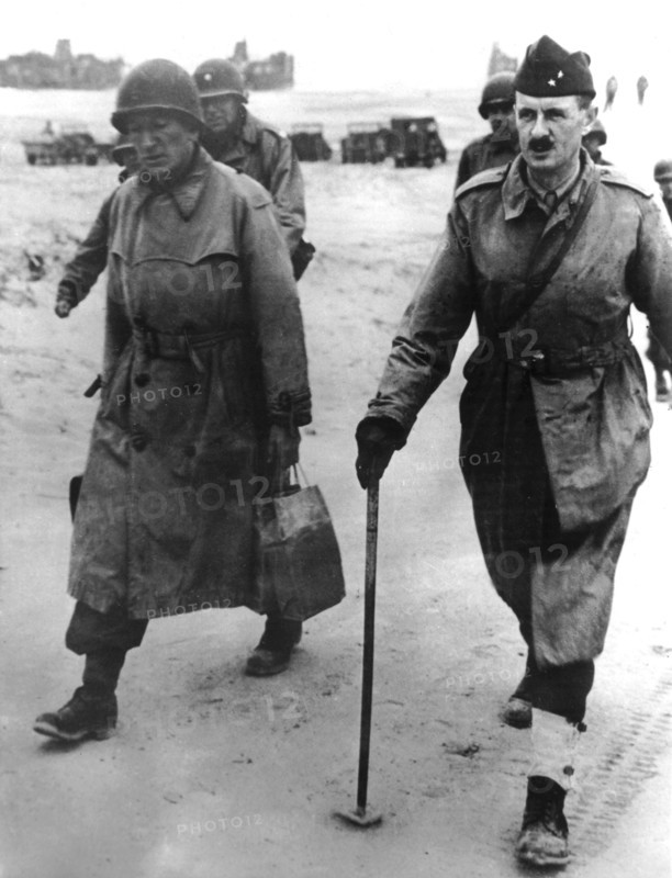 General Leclerc lands in Normandy , August 1944