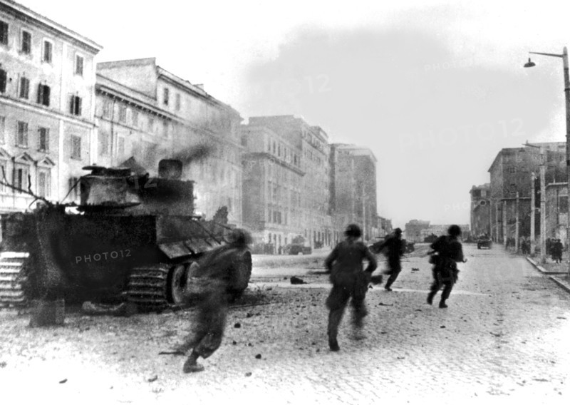 Allied troops in Rome, June 5, 1944