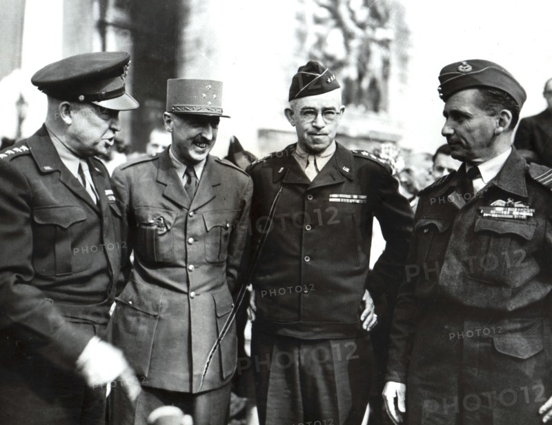 Quatre commandants en chef alliés à Paris (25 août 1944)