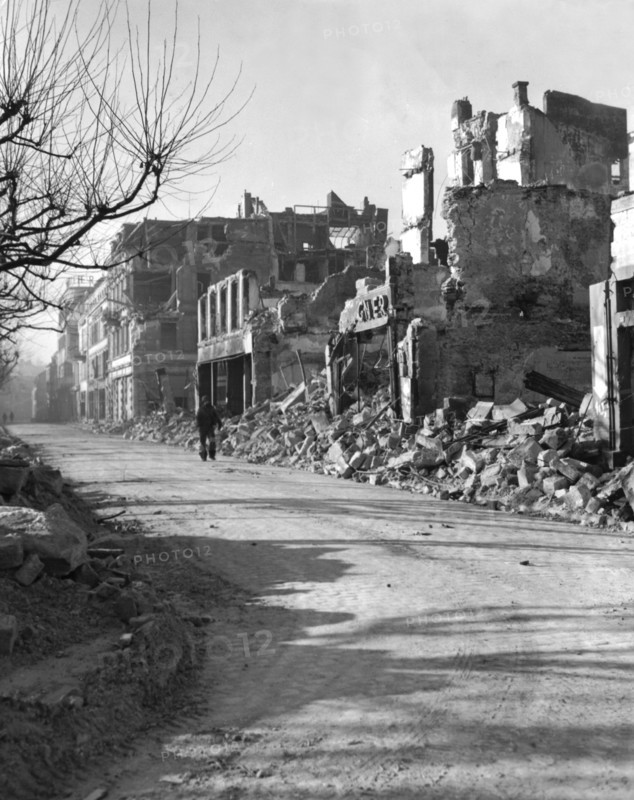 Ruines de Saarlautern
(26 décembre 1944)